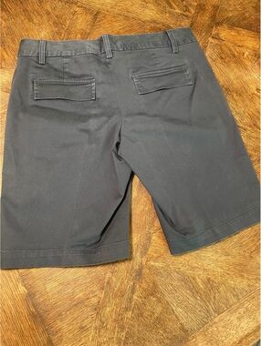 Banana Republic Sy Bermuda women’s navy blue shorts size 6